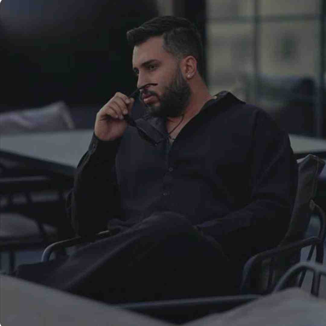 دیانو حالا داره دنبالم میگرده بگین اونی