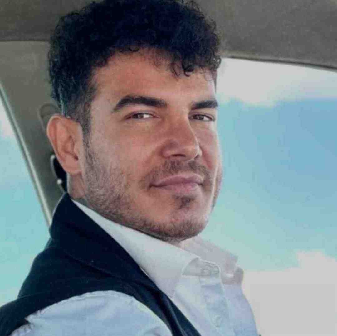 فرهاد فرهادی بوتا بکیمن دو سر یه بالشت