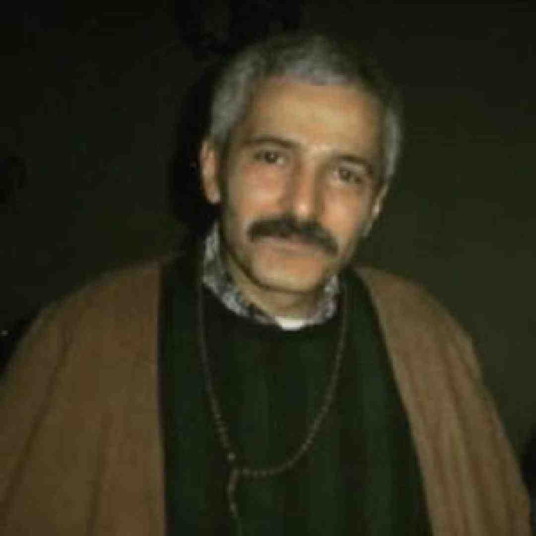 فرهاد مهراد این غریبه کیه از من چی میخواد