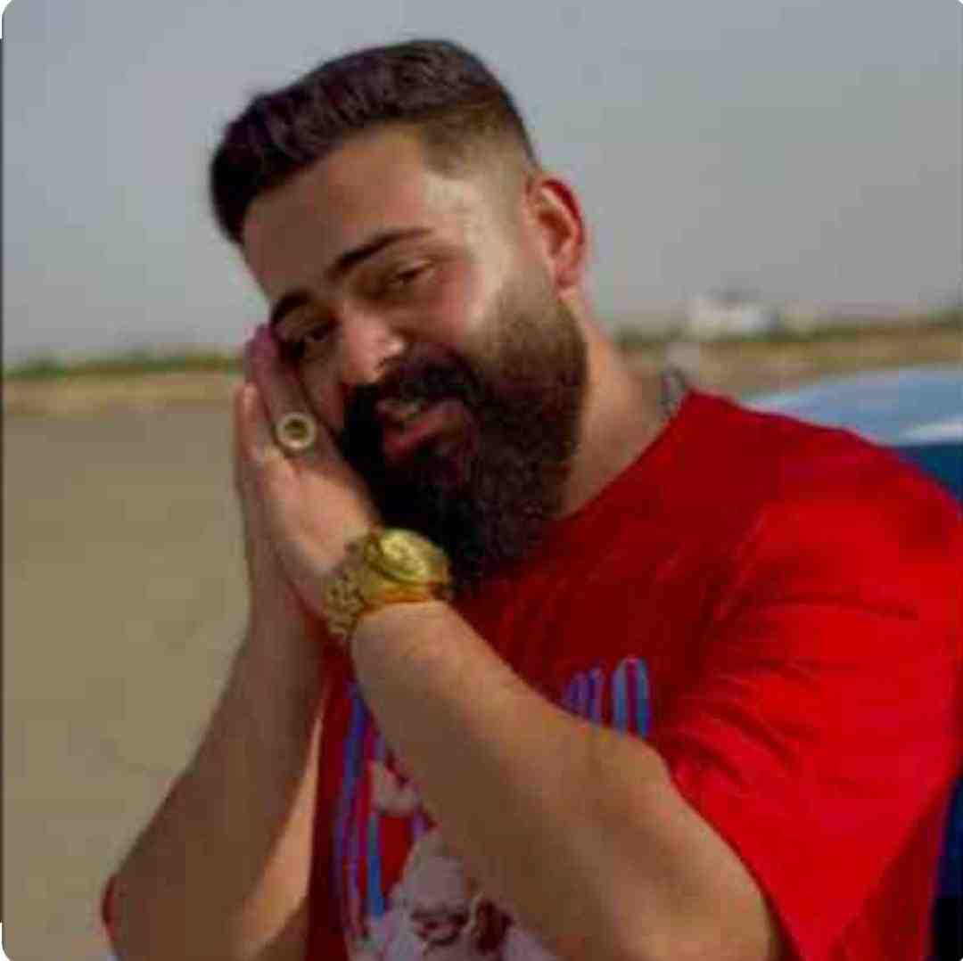 علیراد جفت چشاتو پلمپ میکنم آخه هی پشت