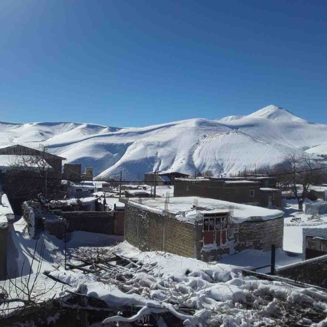  ببخشید مادرم زده باز به سرم