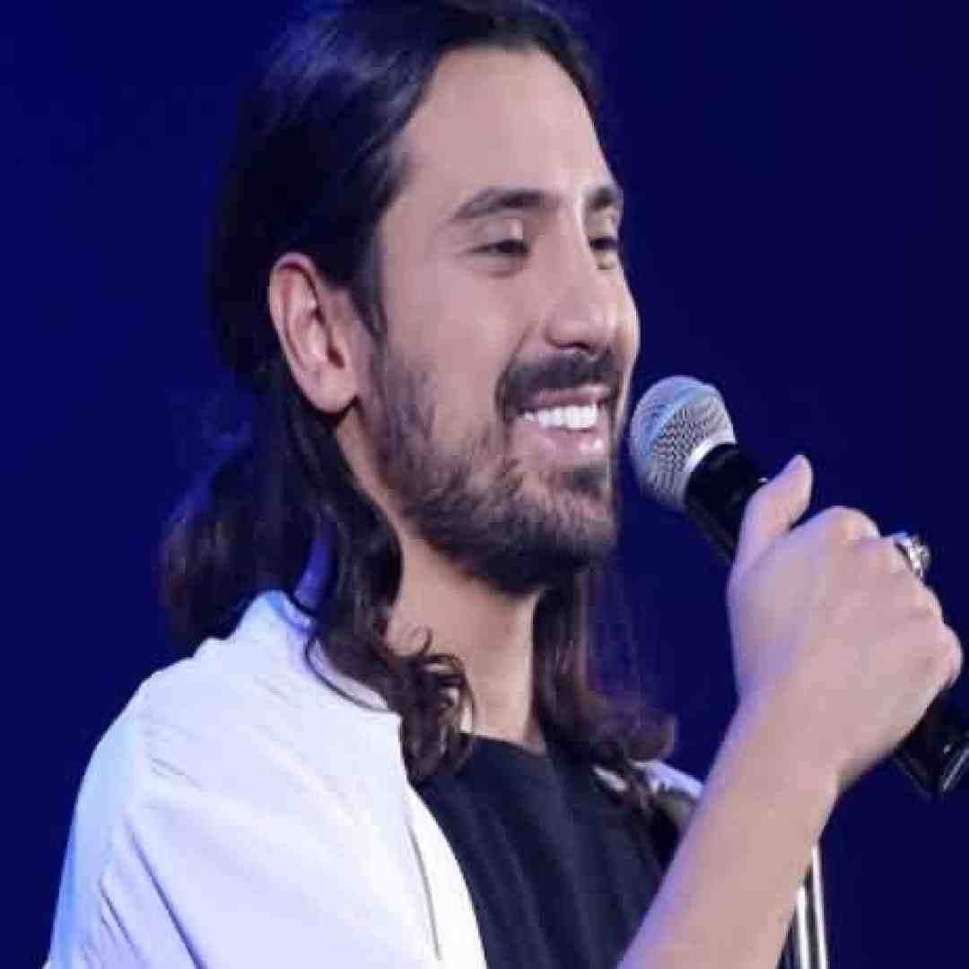 امیر عباس گلاب چه شود هر چه شود صاحب قلب بی قرار