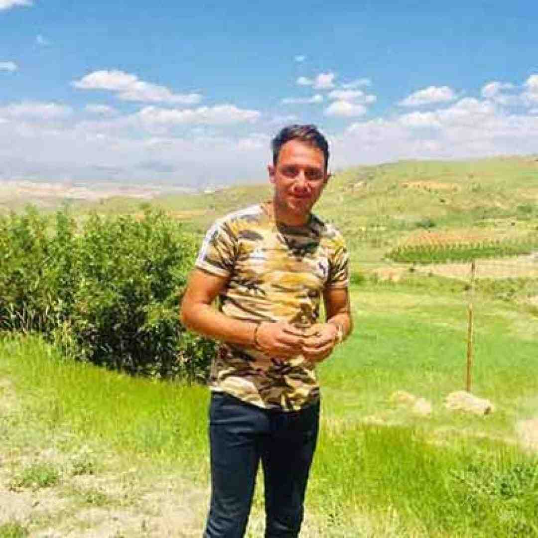 مصطفی ابراهیمی امشب دلم ابریه اما نمیخوام بباره