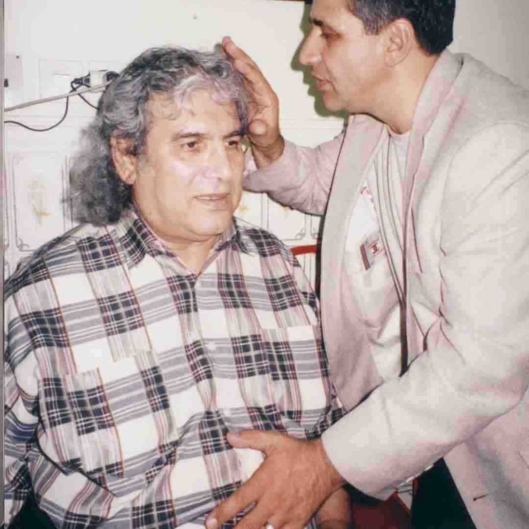 آغاسی دل شده یک کاسه خون