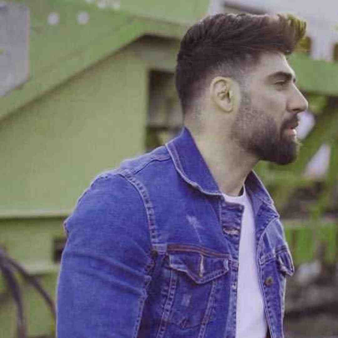 محمد محرمی تو منو دور از این عالم کن روبه راهم کن