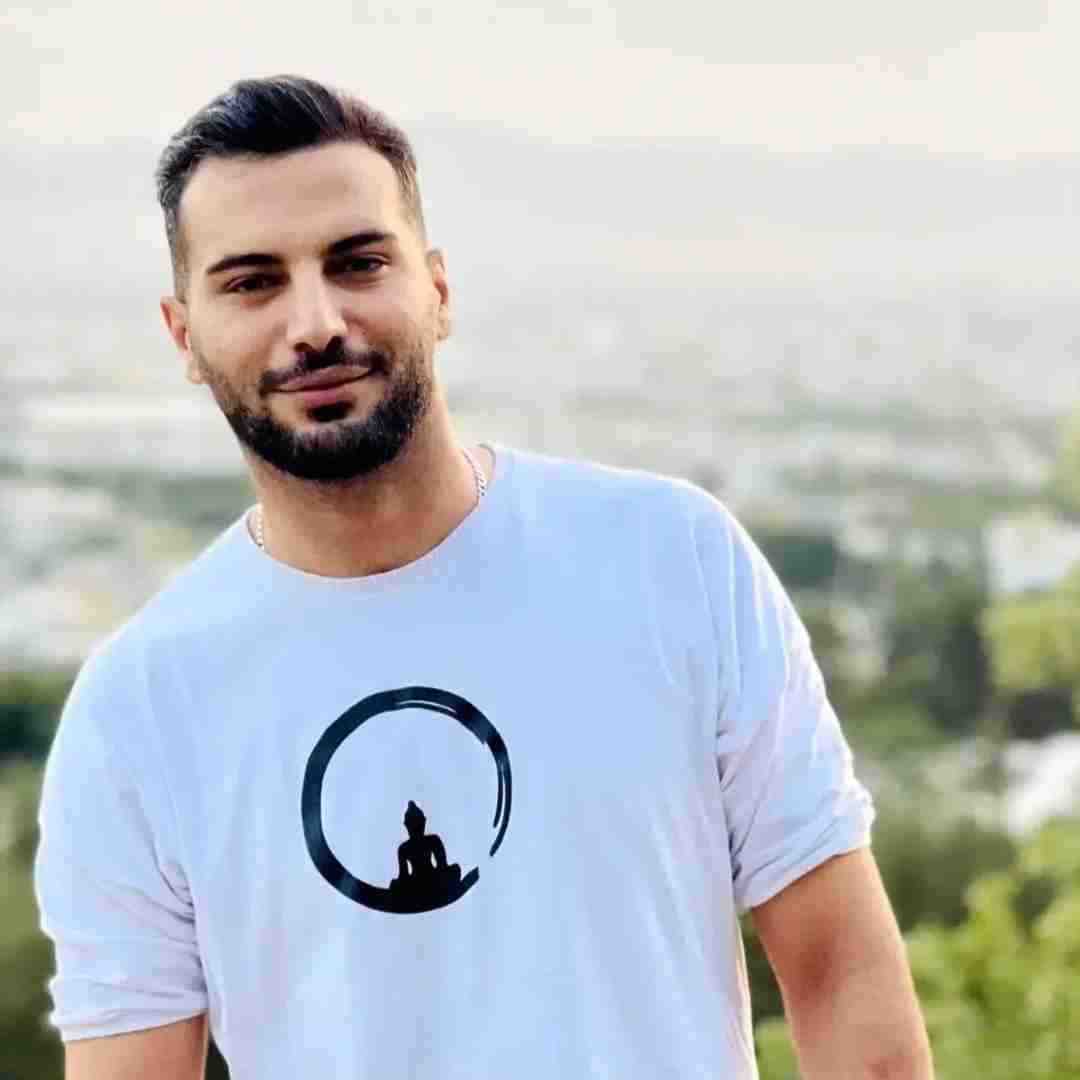 کیوان از خودم معذرت میخوام