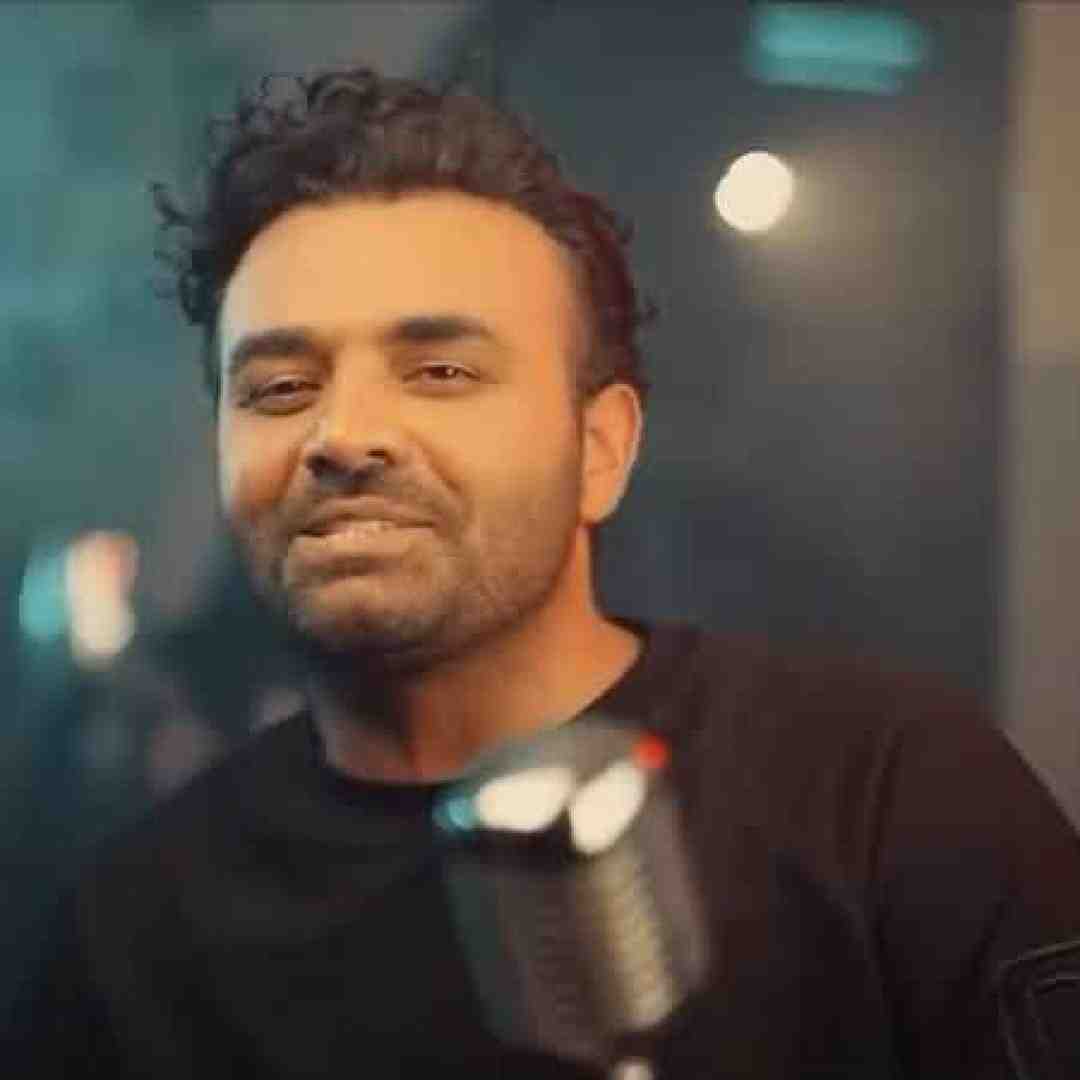 میثم ابراهیمی روی قلبم اسمتو نقاشی کردم