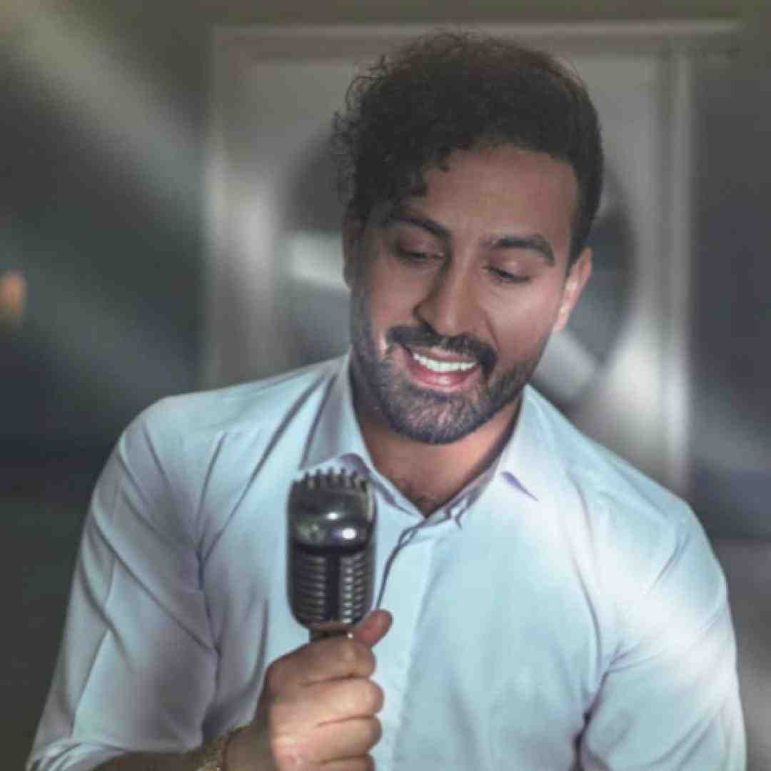 احمد سلو الو یعنی دیگه نمیدی جواب منو