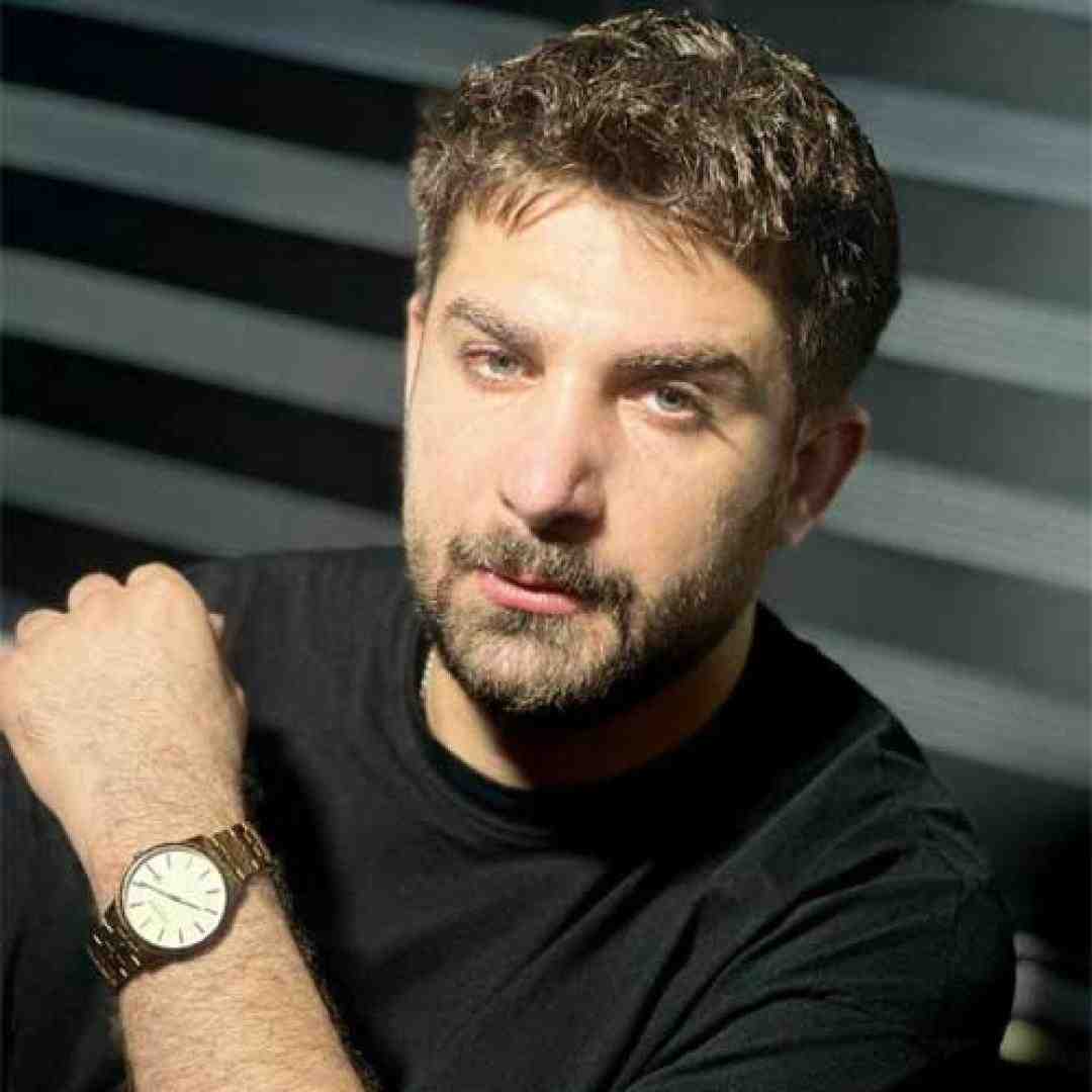 سامان اسماعیلی گفتم بیا بسازیم از نو پلای شکسته