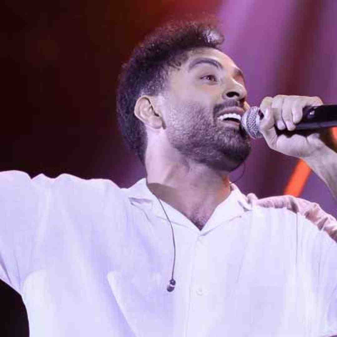 احمد سلو من آخرین تیکه ی پازلم اگه بریزم یه شهر میریزه