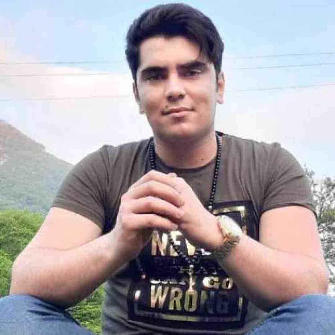 دانلود آهنگ بی رقیب با صدای جواد نکایی