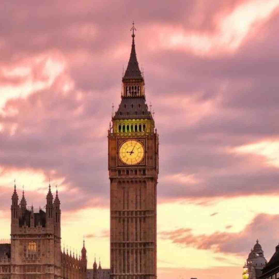  غنچه بیارید لاله بکارید خنده برآرید میره