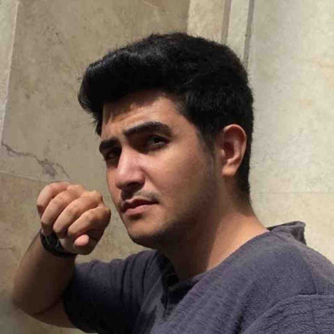 دانلود آهنگ من سنه دیوانه با صدای اهورا