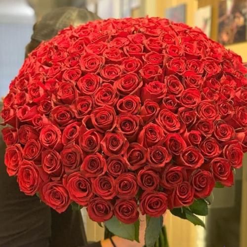  دوست دارم و هر چی غیر از این حاشیه است